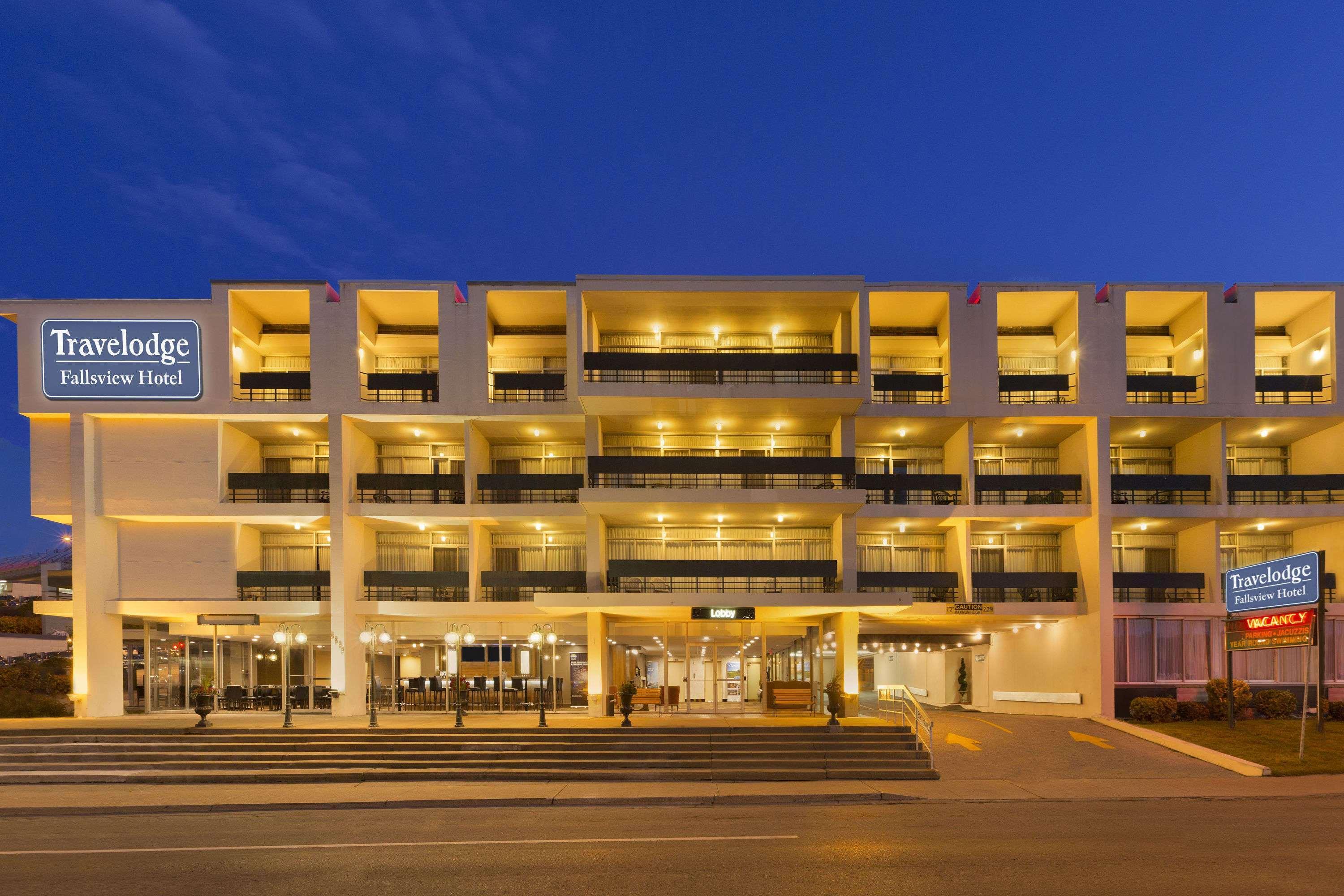 Travelodge By Wyndham Niagara Falls Fallsview Exterior photo